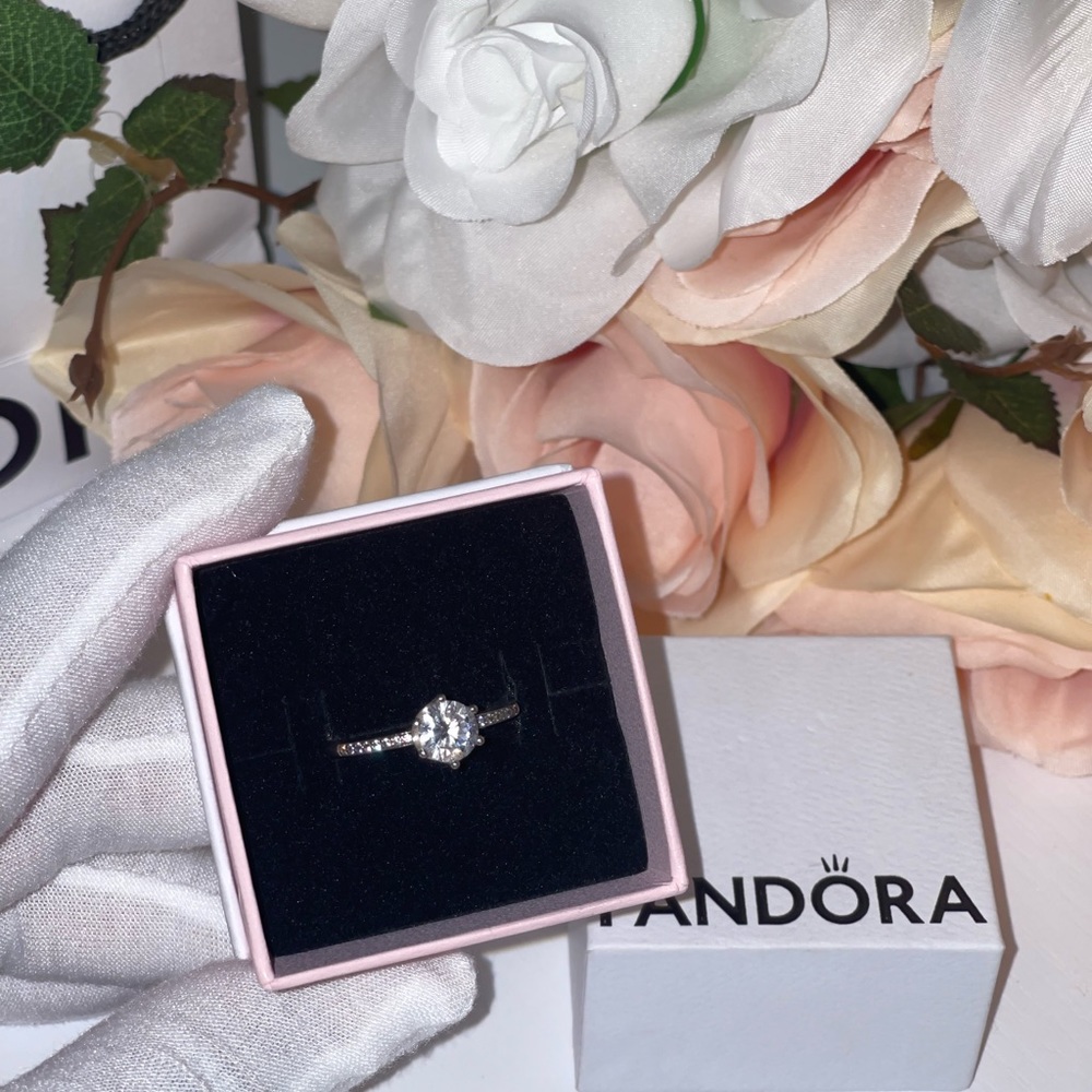 Pandora Ring